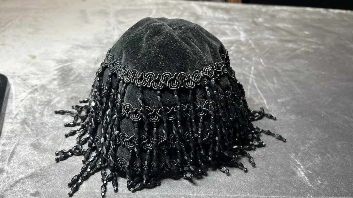 Vintage 50s Art Deco Flapper Hat Gold Black Velveteen Cocktail Sequined Flapper Hat main image 2