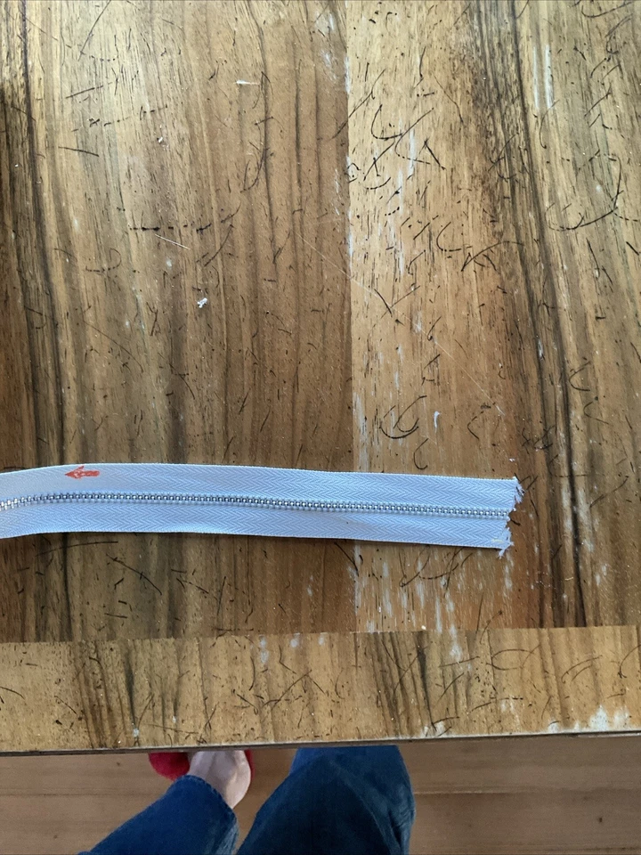 50 yardas de algodón blanco talla 5(?) Yardaje con cremallera de aluminio Foto 3 de 3