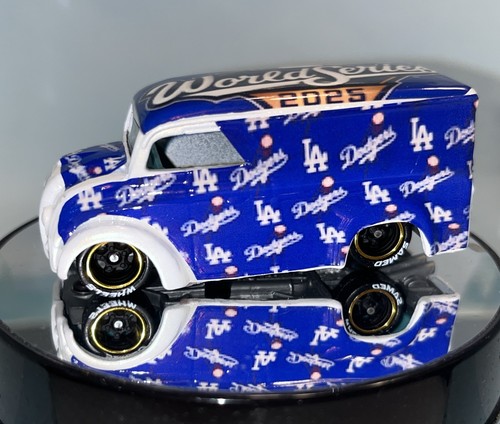 Hot Wheels Dairy Delivery, LA Dodgers  Baseball World It’s A Custom Real Riders - Picture 8 of 12