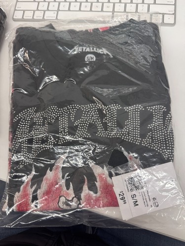 METALLICA WOMENS GRAPHIC T SHIRT WITH DETAIL WORK - Picture 7 of 7