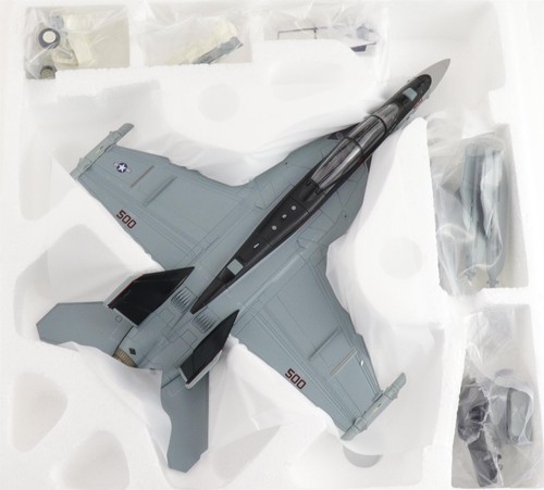 Hobby Master 1/72 EA-18G Growler USN VAQ-141 Shadowhawks, NF500, 2013 HA5157 - Picture 10 of 10