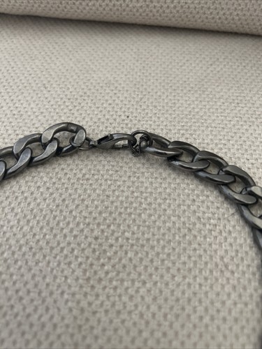 Heavy Flat Curb Chain Necklace Gunmetal With Spider Chunky 17” Long - Picture 3 of 12