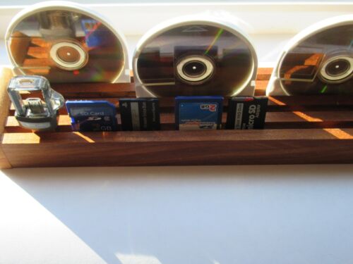 PSP Real HARDWOOD UMD espositore 12 giochi per PSP 1000/2000/3000 - Foto 3 di 6