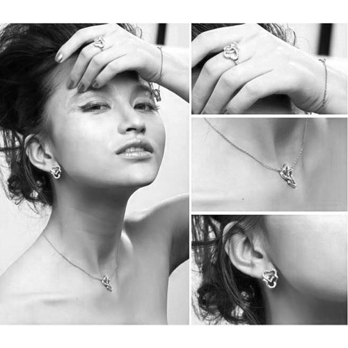 Conjunto de Collar, Pendientes, Pulsera y Anillo Entrelazados de Corazones de Cristal Rosa - Imagen 2 de 3