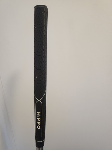 3 Hippo Giant golf clubs 2 with cobers included is a putter 23'o degree & no 1 - Picture 7 of 19