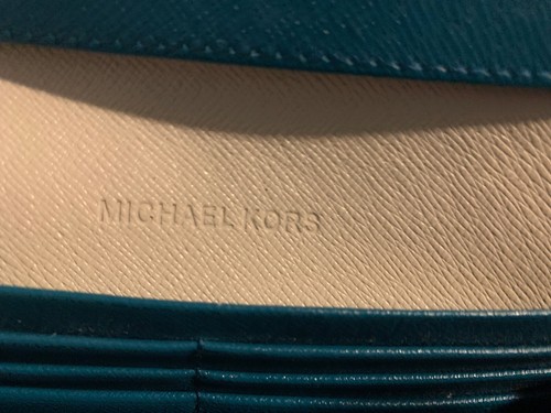 NWOT Michael Kors Saffiano Leather Envelope Navy Teal Blue Credit Card Zipper - Picture 4 of 6