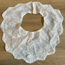 Vintage White Floral Lace Bib Collar