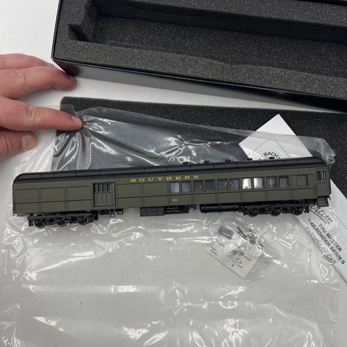 BACHMANN SPECTRUM 89441 SOUTHERN HEAVYWEIGHT COMBINE ILLUMINATED CAR #601 IN BOX - Picture 9 of 17