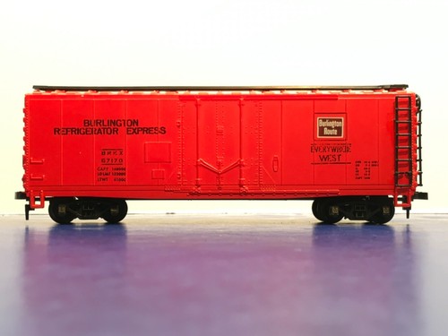 HO Scale Burlington Refrigerator Express Box Car BREX #67170 / 40' Footer - Picture 1 of 12