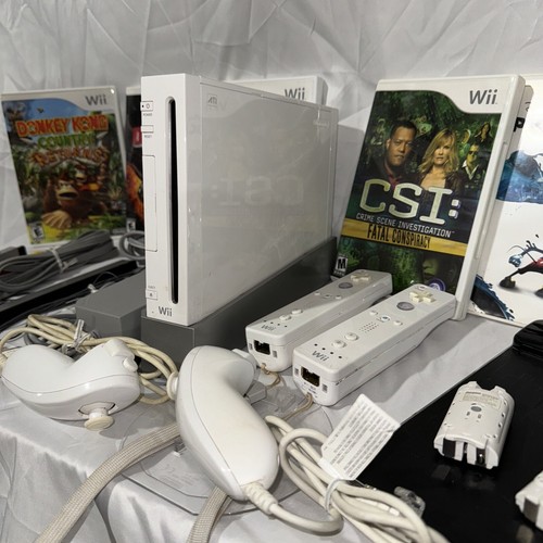 Pacchetto completo sistema NINTENDO WII: console, fili, controller, 6 giochi più - Foto 4 di 14