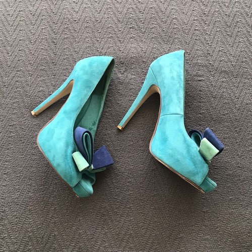 Jeffrey Campbell Garret Aqua Combo Azul Gamuza Tacones Altos Grande Distintivo Arco 7 - Imagen 3 de 9