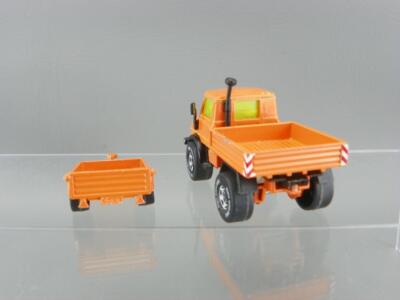 00402 Mercedes-Benz Unimog 411 (Typ U25, Mod. 1957-1961