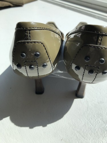 Orig $695. TOD’S Olive Green Patent Leather Heels Size 37 1/2 Great Condition - 第 8/10 張圖片