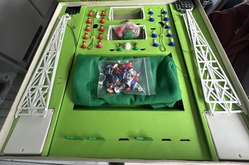 Subbuteo Continental Floodlighting Edition. Vintage Boxed Incomplete with extras - Picture 2 of 16