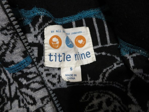 Title Nine Women's Gray/Black Geometric/Floral Wool Blend 1/4 Zip Sweater Sz S - Picture 4 of 9