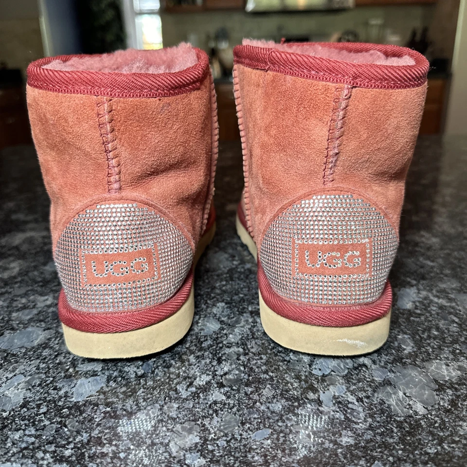 Mini Botas Cortas De Colección UGG Y2K Since 74 Hechas en Australia Rojo Estrás Talla 9 Foto 3 de 4
