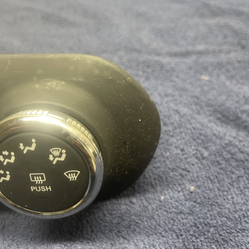 2015 - 2018 Jeep Renegade Climate Control Panel OEM Part# 07356281050 - Picture 4 of 7