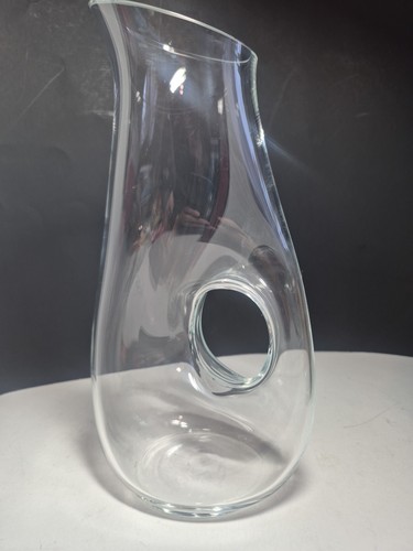 Vintage klare schräge Glas Wein Dekanter mit integriertem Griff Donut Loch MCM. - Bild 3 von 9