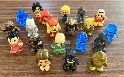 Ooshie DC Commons And Rares, Cheetah, Glitter Batman,Scarecrow,Hawk Man N More - Picture 5 of 6