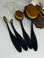 4 Pc Oval Makeup Brush Set - Foundation~Powder~Blush~Bronzer~Eyeshadow - Black