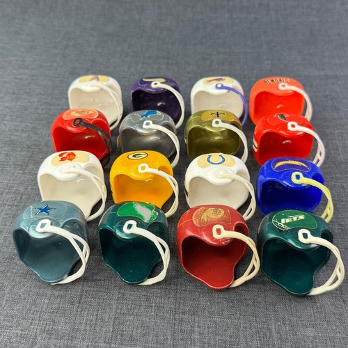 16 Vintage NFL Mini Helmet Gumball OPI Teams Redskins Chiefs Eagles Packers READ - Picture 11 of 19