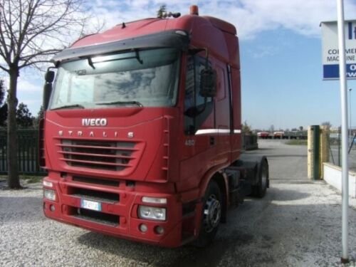 PARAFANGO ANTERIORE SINISTRO IVECO STRALIS 2001-2006 MODELLO CABINA AS CON FORO - Imagen 2 de 2