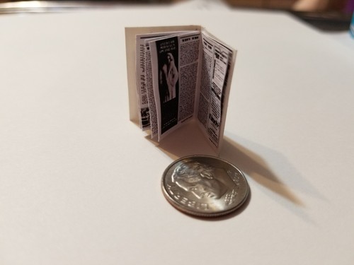 Miniatur Puppenhaus Spielzettel 1/12 1" Broadway Theater Kellnerin Musical - Bild 5 von 6