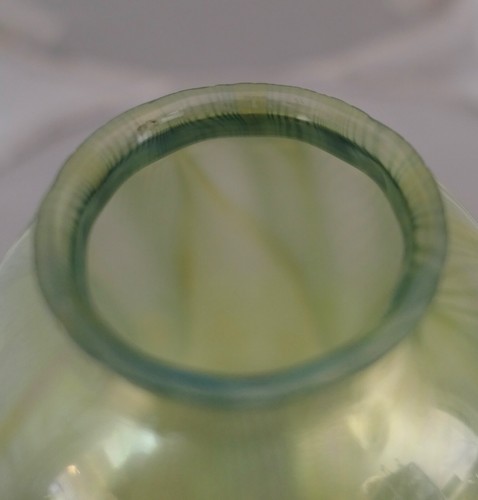 Tiffany Studios Pulled Feather Art Glass Shade #6 - Picture 2 of 3