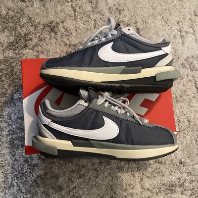 靴 sacai x Nike Zoom Cortez \"Iron Grey\" sacai x Nike Zoom Cortez 