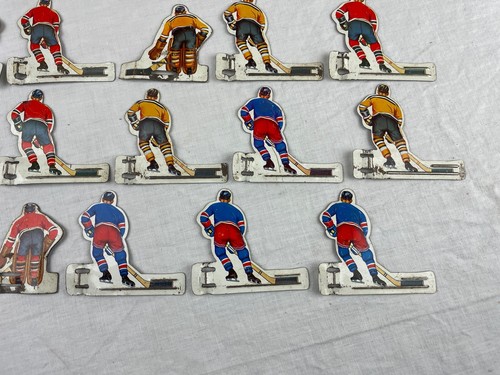 Lot: 22 Vintage 1960s Coleco Table Hockey Players, Metal, NHL - Bild 9 von 10