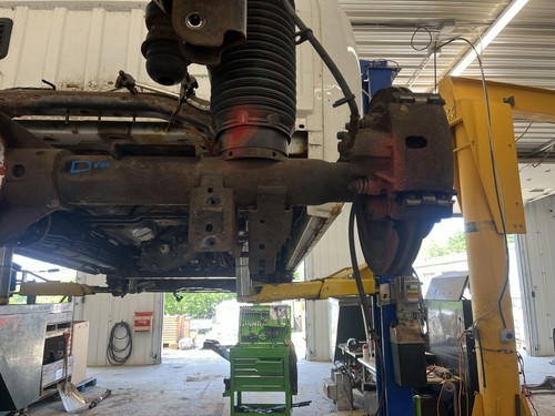 13-24 DODGE RAM 1500 4X4 REAR AXLE 202,019 MILES 3.21 RATIO - Picture 2 of 6