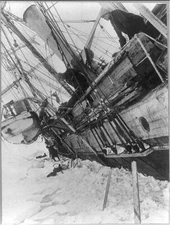 8" x 10" 1916 Photo Shackleton's expedition to the Antarctic Endurance