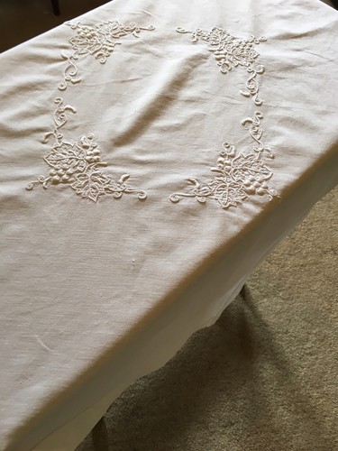 Vintage Embroidered Cotton 82cm Square White Tablecloth - Picture 3 of 11