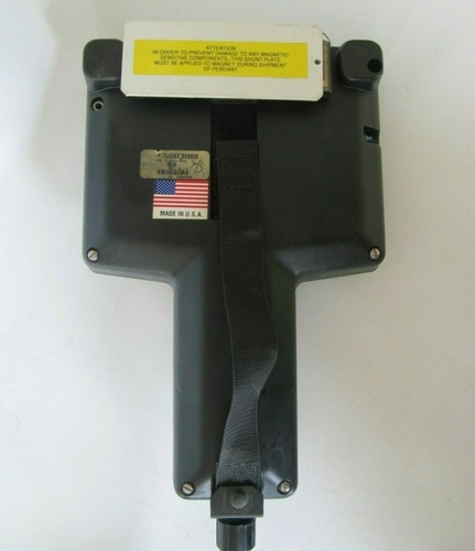 Cincinnati Milacron CNC Operator Teach Pendant 3-424-2326A - Picture 6 of 9