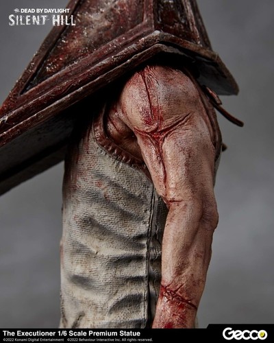 Silent Hill x Dead by Daylight, The Executioner 1/6 Scale Statue by Gecco - Picture 13 of 20