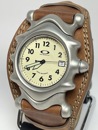 Oakley Saddleback Watch Brown Leather Sapphire Crystal (New Battery & Warranty) - Picture 2 of 10