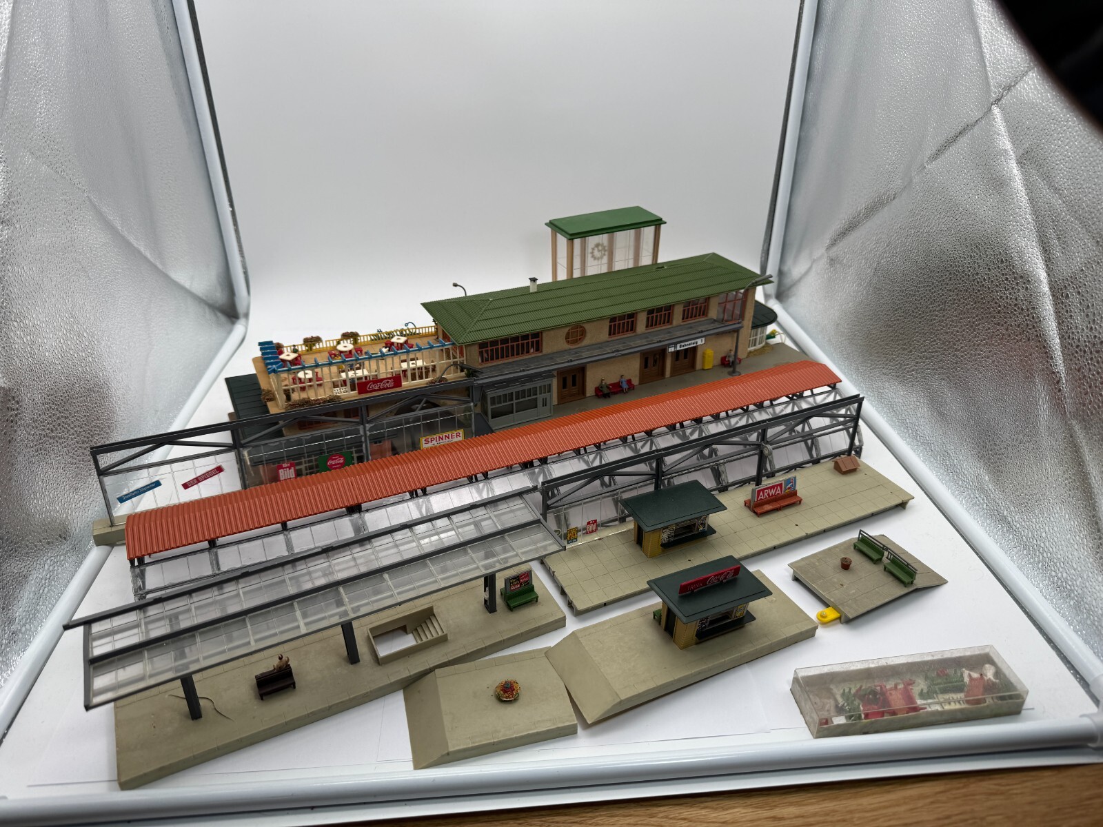 Picture 1 of 24