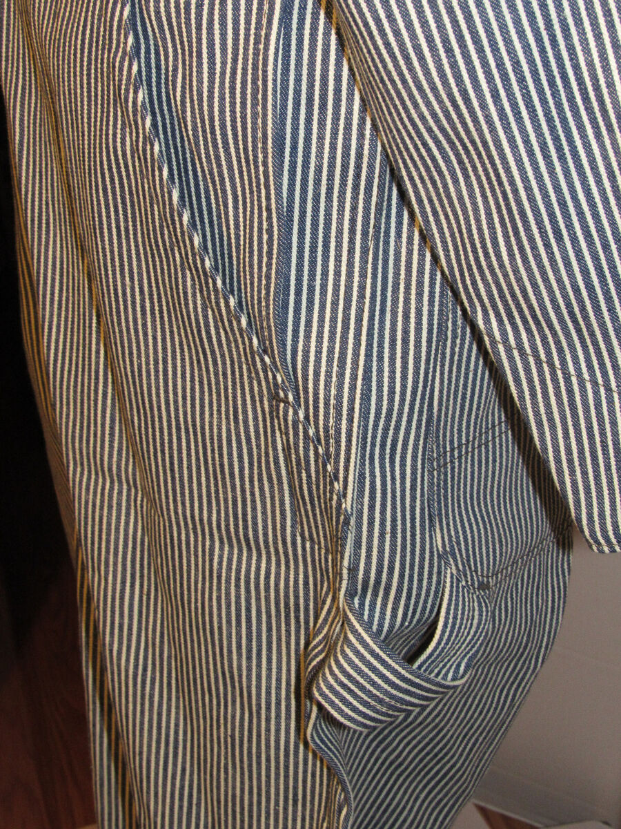 VINTAGE MEN'S WRANGLER BLUE BELL HICKORY STRIPE DENIM VINTAGE MEN'S WRANGLER BLUE BELL HICKORY STRIPE DENIM