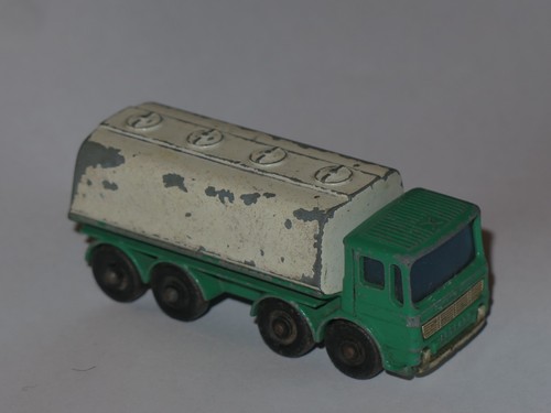 VINTAGE Matchbox 1-75 Regular Wheels Model Cars and Trucks 1960s Selection - Picture 42 of 57