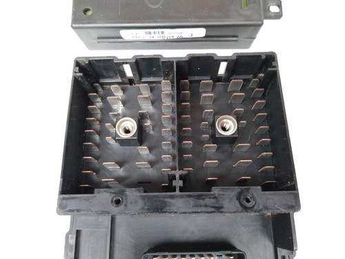 YL3T-14A067-AA Ford 2000 2001 F150 Fuse Box YL34-14B205-JA Gem Module OEM D45 - Picture 8 of 12