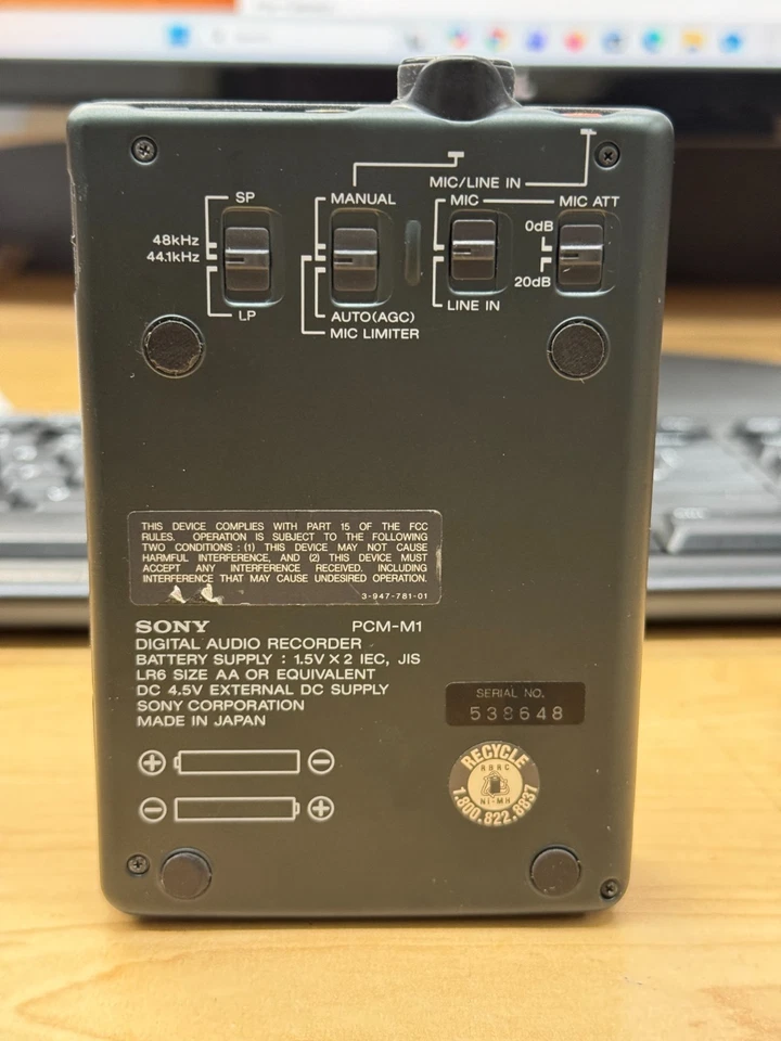 Sony PCM-M1 DAT Digital Audio Recorder (wie besehen) Top Zustand