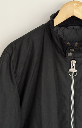 Chaqueta de algodón encerado Barbour International “Lutron Harrington” negra mediana - Imagen 5 de 17