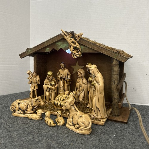 Vintage handbemalte Krippe beleuchtet Holzkrippe Japan P*C verpackt - Bild 4 von 24