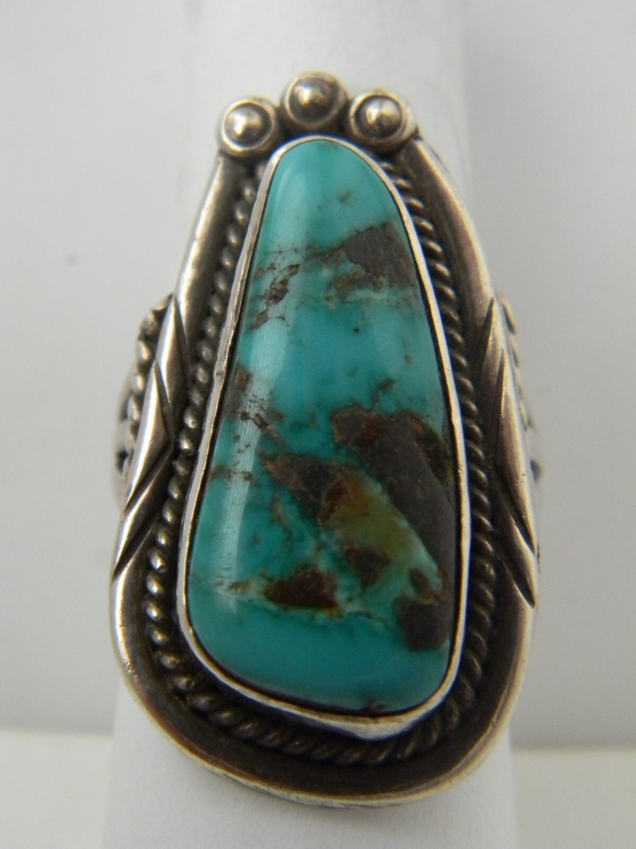 Oval Turquoise Detailed Silver Bead Setting Ring Oval Turquoise Detailed Silver Bead Setting Ring