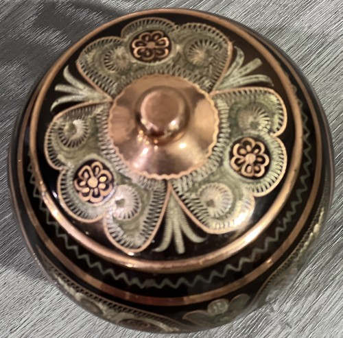 Ciotola vintage in rame, piatto con piedini 4”x4” inciso a mano con coperchio, made in Turkey - Foto 3 di 5