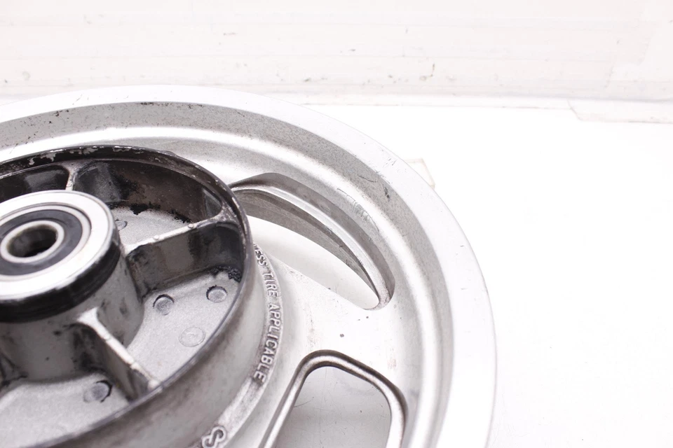 Llanta trasera 95 Honda Magna 750 OEM Foto 4 de 4