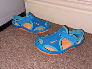 nike sunray protect size 7