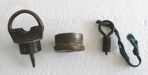 BRONZE PADLOCK / LOCK WITH COVER AND KEY - Picture 2 of 7
