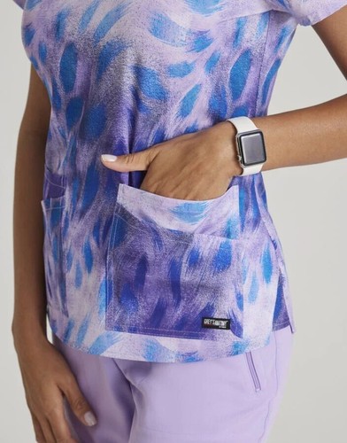 Grey's Anatomy #154 V-Neck Detailed Scrub Top in "Electric Peacock" Size XS - Picture 3 of 3