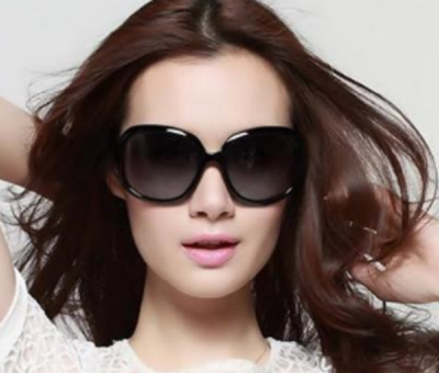 Women Sunglasses Round Gradient Lens Black Full Plastic  display picture 1